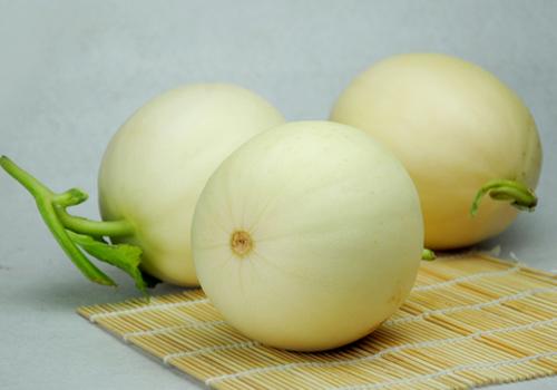 香瓜里面的瓤可以吃吗