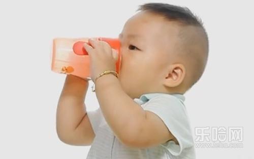 宝宝长痱子吃什么好,宝宝长痱子吃什么-乐哈健