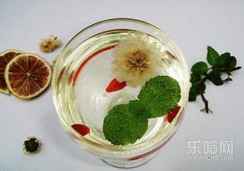 夏天喝什么茶最好降火,夏天降火喝什么茶,夏天