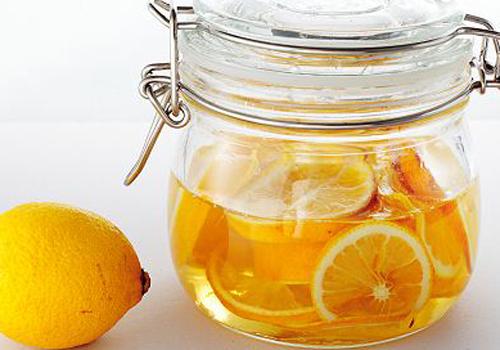 柠檬要用多少度的水泡,柠檬用开水泡可以吗