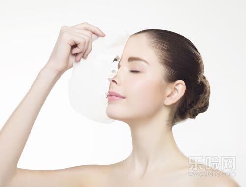 挤黑头鼻子红肿怎么办,挤黑头后如何消肿恢复