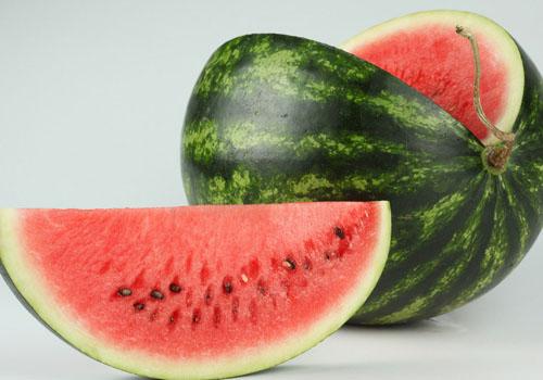 西瓜和海鲜能一起吃吗