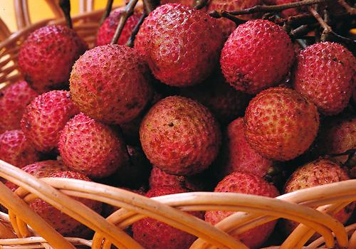 青荔枝好还是红荔枝好