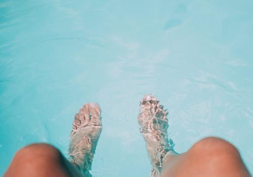 为什么艾叶泡脚后脚痒