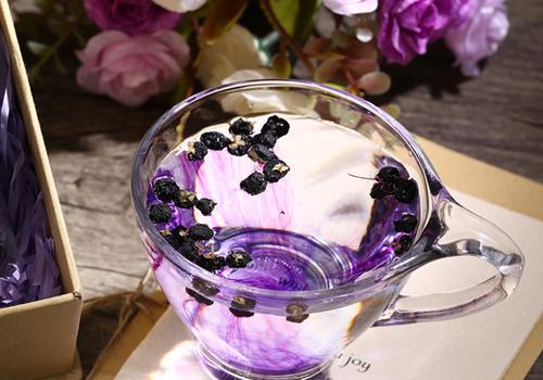 买到假的黑枸杞能喝吗