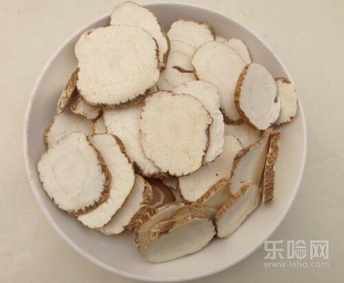 脖子晒黑了怎么变白,脖子晒黑了怎么白回来-乐