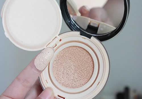 粉底液和气垫的区别