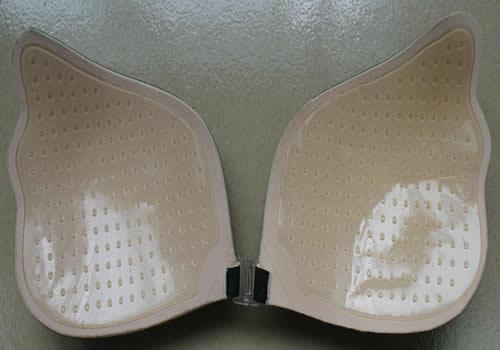 胸贴里面粘粘的是什么