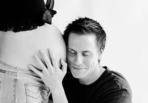 怀孕初期症状小腹痛有出血鲜红色