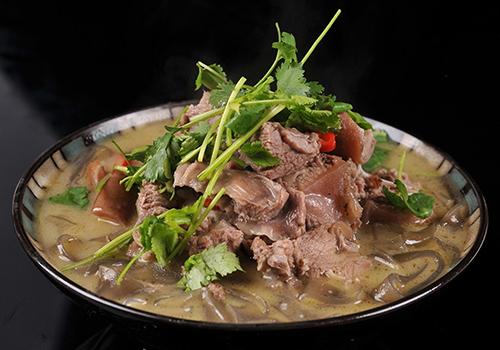 羊肉和什么一起炖最好 羊肉去膻味的最佳方法