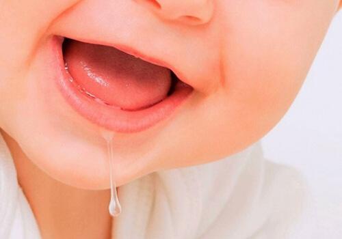 宝宝口水多怎么回事