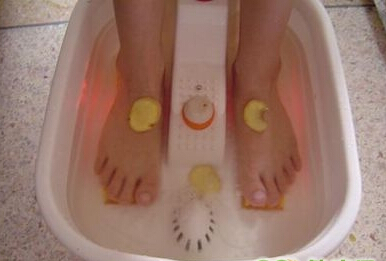 生姜泡脚金针菇v生姜工艺图片