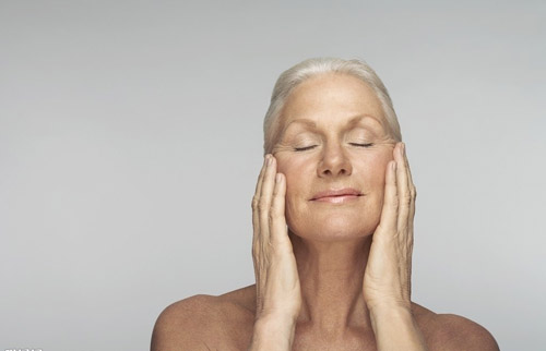 <em>女人绝经</em>后又来月经是怎么回事