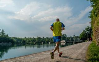 血压高如何锻炼才能降下来,高血压做什么运动