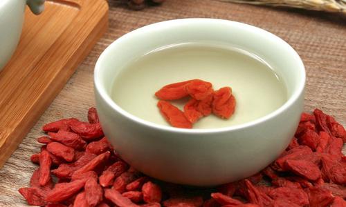 山楂和枸杞能一起泡水喝吗