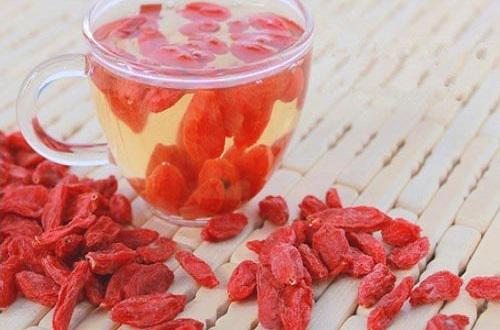 枸杞和什么泡水喝可以补肾壮阳