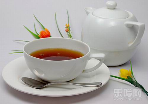 做法:将干冬瓜皮和干荷叶一起放入杯中用开水冲泡图片