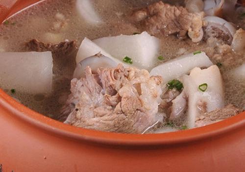 排骨汤什么时候放盐最好 排骨汤怎么炖最好喝 乐哈健康网