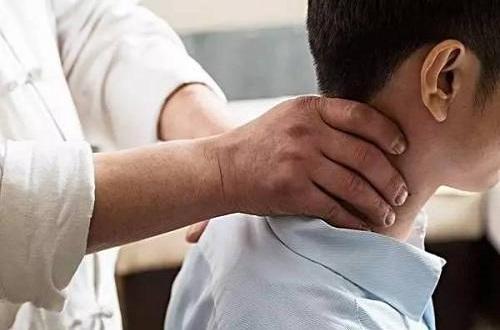 颈椎病推拿治疗方法