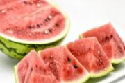 三伏天坐月子可以吃西瓜吗 三伏天坐月子吃西瓜要注意什么