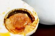 咸鹅蛋和什么一起做好吃 咸鹅蛋包饺子可以吗