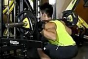 杠铃深蹲动作要领