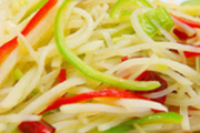 土豆丝怎么凉拌最好吃 凉拌土豆丝的家常做法