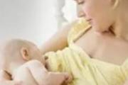新生儿怎么喂奶不呛 母乳喂养的4种正确姿势