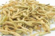 金银花泡水变绿有毒吗 金银花泡水一次放多少