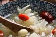 银耳红枣汤孕妇能吃吗 银耳红枣汤孕妇什么时候喝最好