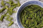 夏天喝红茶好还是绿茶好