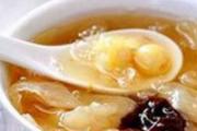 西梅银耳羹