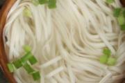 煮面条放什么调料 面条煮几分钟就可以吃了