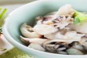新鲜墨鱼和什么煲汤最好 吃墨鱼有什么好处
