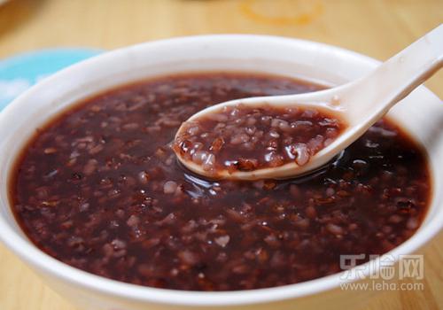 黑米粥的功效与作用