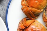 吃螃蟹配什么炒菜 吃螃蟹配什么主食