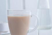 奶茶隔夜了还可以喝吗 没打开的奶茶隔夜还能喝吗