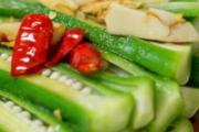 秋葵焯后可以冰箱冷冻吗 秋葵可以切开来煮吗