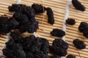 桑葚干泡水用开水吗 桑葚干泡水一天需几粒