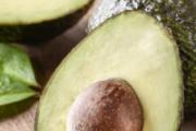 牛油果怎么分辨生熟 未成熟的牛油果可以吃吗