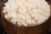 米饭夹生可以重新蒸吗 米饭半熟该怎么处理