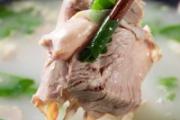 羊肉汤里可以放猪肉吗 羊肉汤可以放八角吗
