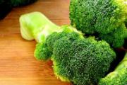 水煮西兰花热量高吗 水煮西兰花吃了可以减肥吗