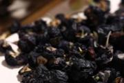 黑枸杞可以和茶叶一起泡水喝吗 黑枸杞和什么一起泡水喝比较好