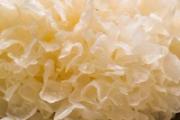 银耳莲子红枣汤能不能和蛋炒饭同吃 银耳莲子红枣汤不能和什么一起吃
