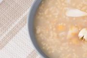 电饭锅煲粥水和米的比例 电饭锅煲粥要煲多久