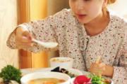 坐月子吃什么好