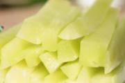 莴笋和芹菜能一起炒吗 莴笋不能和什么一起吃