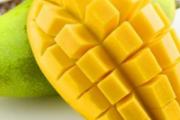 枇杷和芒果能一起吃吗 枇杷和芒果一起吃会怎样