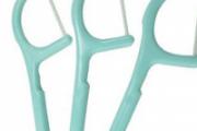 牙线对牙齿有伤害吗 牙线的正确使用方法